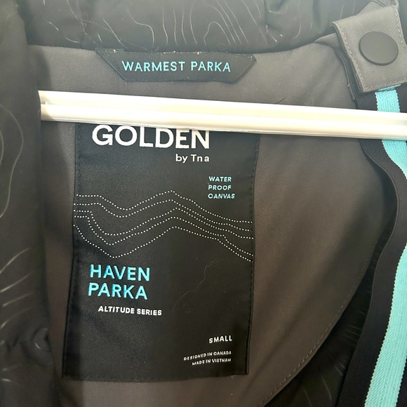 Aritizia Haven Coat - Picture 1 of 3